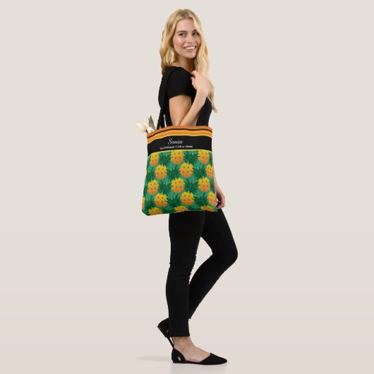 Mit Name und Text Ananas-Ananas-Pickleall Tasche (Am Model)