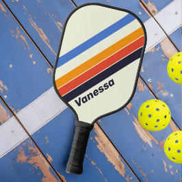 Mit Namen gestrichelte Rückführung von fünf Pickleball Schläger