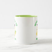 Mit Niedlicher Schüssel ein Hoot zum Lesen geben Zweifarbige Tasse (Mittel)