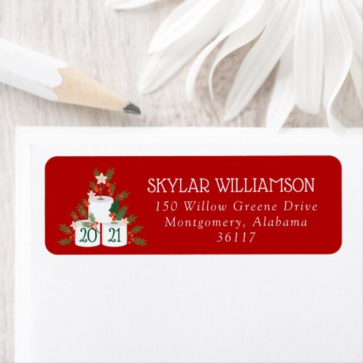 Mit seinem lustigen Toilettenpapier Weihnachtsbaum (Insitu)