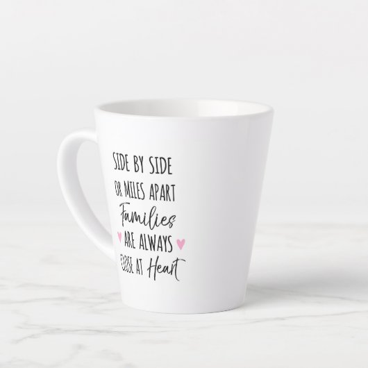 Mit Side oder Miles Apart Familien sind im Herzen Milchtasse (Linke Ecke)