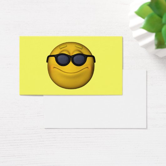 Mit Sonnenbrille (Schreibtisch)