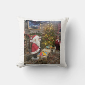 Mit unserem Jolly Santa Pillow genießen Sie Weihna Kissen