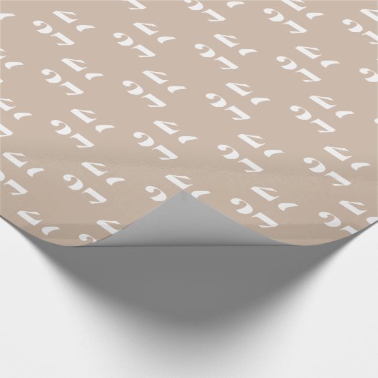 Mit w/Initial, White Letter, Number Beige anpassen Geschenkpapier (Ecke)