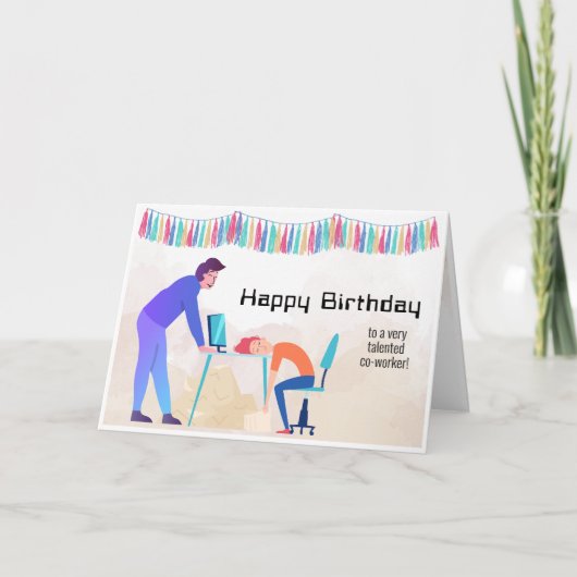 Mitarbeitende-Schlaf am Schreibtisch Funny Birthda Karte (Vorderseite)