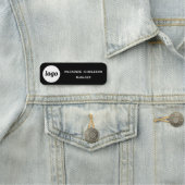 Mitarbeiter des Logos Black Magnetic oder Button (Beispiel)