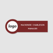 Mitarbeiter des Logos dunkelrotes Geschäft Namensschild (Vorderseite)