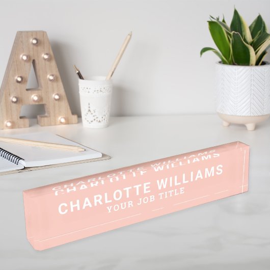 Mitarbeiter des modernen rosa Rosa Büros Namensplakette