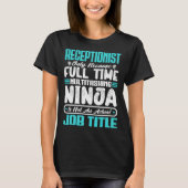 Mitarbeiter des Receptionist Job Title Professiona T-Shirt (Vorderseite)