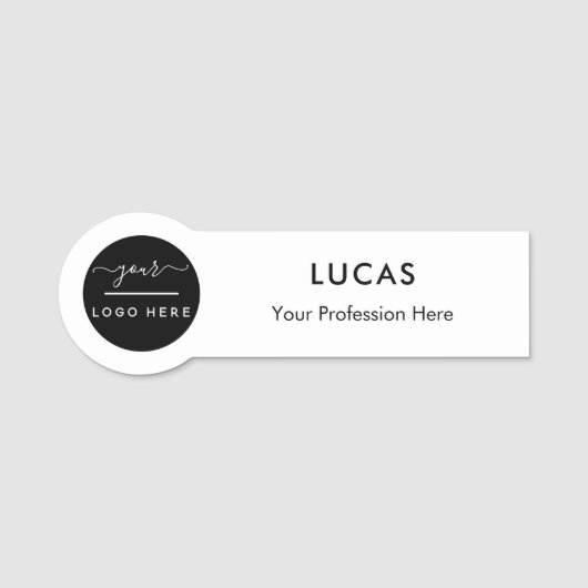 Mitarbeiter des Unternehmens mit eigenem Logo, mit Namensschild (Vorderseite)