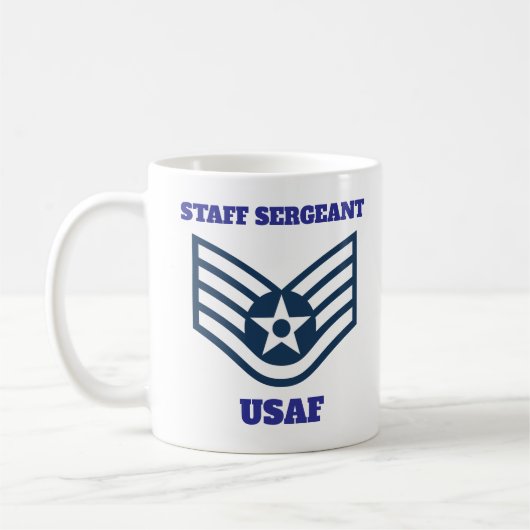 Mitarbeiter des USAF stolz serviert Kaffee-Tasse Kaffeetasse (Links)