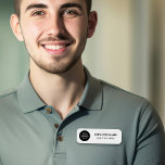 Mitarbeiter mit eigenem White Business-Logo Namensschild<br><div class="desc">Mit dem Logo-Tag für Ihr berufliches Firmenlogo für Ihr Unternehmen. Fügen Sie einfach Ihr Firmenlogo zum runden weißen Platzhalter-Bild hinzu und personalisieren Sie es mit dem Namen und dem Jobtitel. Die Farben Schwarz und Weiß können geändert werden.</div>