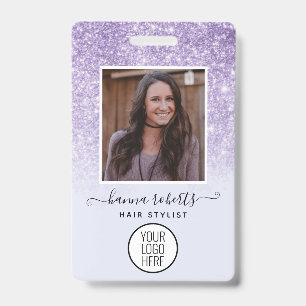 Mitarbeiter- oder Stylist-ID mit lila Glitter Ausweis