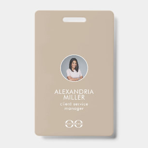 Mitarbeiterfoto-QR-Code im minimalistischen Stil Ausweis