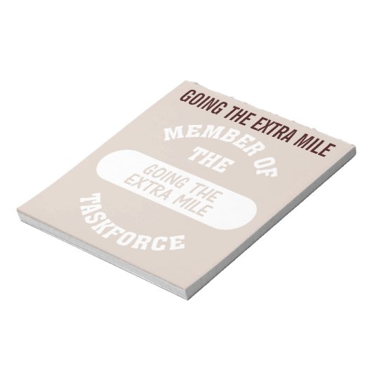 Mitglied der Task Force "Extra Mile" Notizblock (Rotiert)