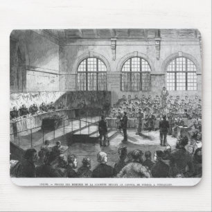 Mitglieder der Kommune, die Gericht martialled ist Mousepad