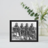 Mitglieder des Kikayu-Stammes.  Britisches Ostafri Postkarte (Stehend Vorderseite)