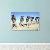 Mitglieder des militärischen Übergangsteams Leinwanddruck (Insitu (Holzboden))