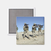 Mitglieder des militärischen Übergangsteams Magnet (Vorderseite/Rückseite)