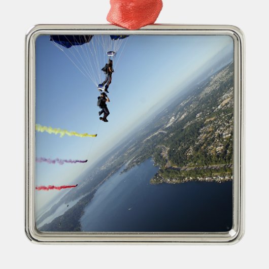 Mitglieder des US-Marine Parachute-Teams Silbernes Ornament (Vorne)