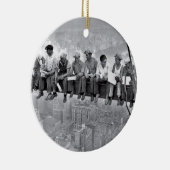 Mittagessen über einem Wolkenkratzer Keramik Ornament (Rechts)