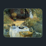 Mittagessen von Claude Monet, Vintager Impressioni Magnet<br><div class="desc">Das Luncheon (1876) von Claude Monet ist ein Vintager Impressionismus, ein Kunstgemälde mit einem Picknick im Garten im Frühjahr und einem Nachmittagstee. Ein Kind spielt leise mit Spielzeug auf dem Boden. Über den Künstler: Claude Monet (1840-1926) war Gründer der französischen impressionistischen Malerei, wobei die meisten seiner Gemälde "en plein air"...</div>