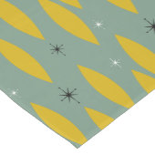 Mitte- des Jahrhundertsmoderne Ovale, Mittelgroßer Tischläufer (Ecke)