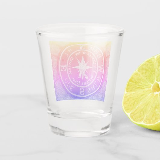 Mitte des Universums in Wallace Idaho V2 Schnapsglas (Rückseite)