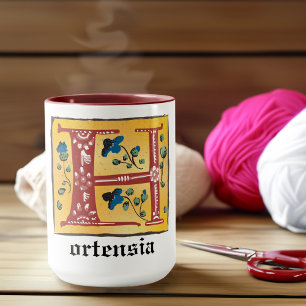 Mittelalterliche blutlichtbeleuchtete Letter H Mon Tasse