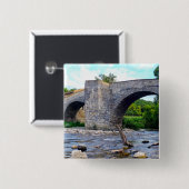 Mittelalterliche Brücke in Zubiri Button (Vorne & Hinten)