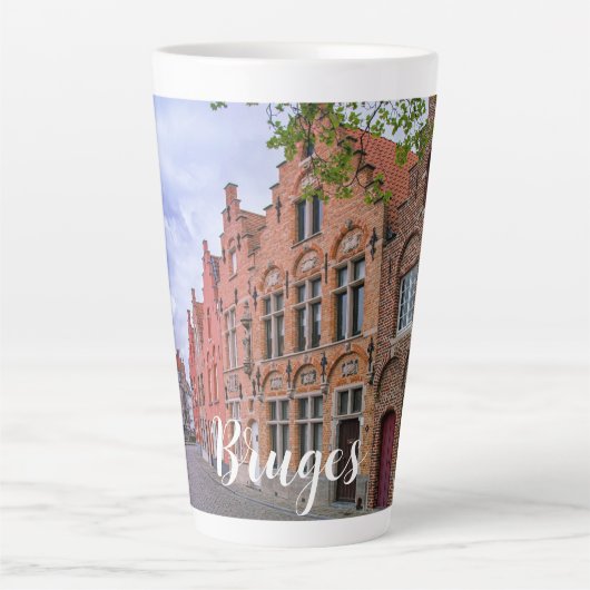 Mittelalterliche bunte Ziegelhäuser in Brügge, Bel Milchtasse (Vorderseite)