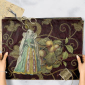 Mittelalterliche Elegante mit Goldener Stickerei - Seidenpapier