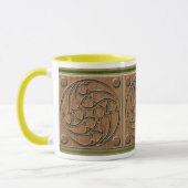 Mittelalterliche gotische gewundene dreifache tasse (Links)