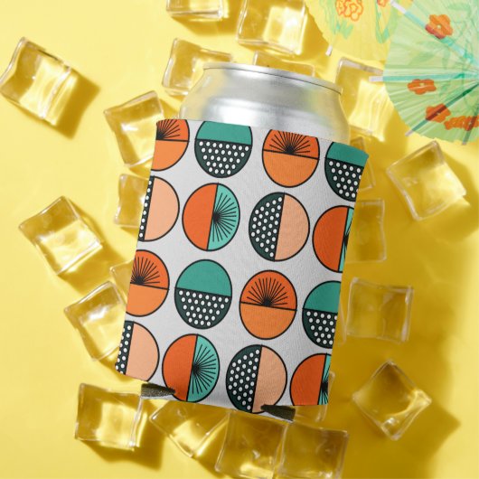 Mittelalterliche moderne Kreishalfen Dosenkühler (In Situ Sommer)