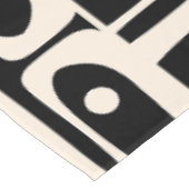 Mittelalterliche Moderne Retro Piquet Schwarz und Tischdecke (Schrägansicht)