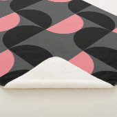 Mittelalterliche Moderne rosa Schwarz und Grau Sherpadecke (3/4)