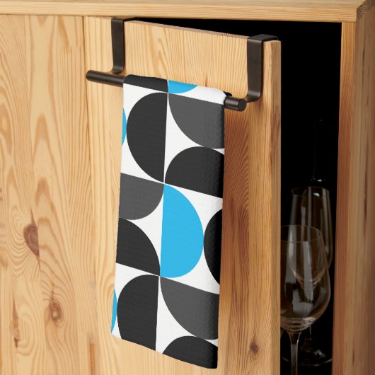 Mittelalterliche Moderne Schwarz Blau und Grau Geschirrtuch (Drittel gefaltet)