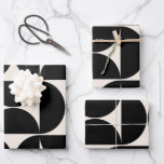 Mittelalterliche moderne Vintage Muster Schwarz/We Geschenkpapier Set<br><div class="desc">Retro Mid Century Modernes Muster - Abstrakte geometrische Formen - Minimalistisches Muster in schwarz und cremeweiß.</div>