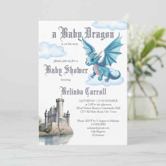 Mittelalterliche niedliche Baby Dragon Babydusche Einladung (Stehend Vorderseite)
