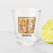 mittelalterlicher, floraler Buchstabe W Monogramm Schnapsglas (Vorderseite)