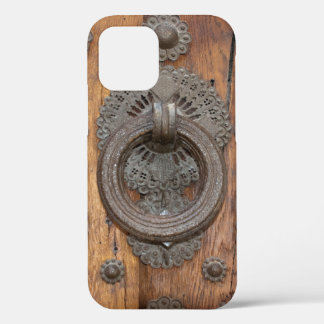Mittelalterlicher Metallknacker an der alten Holzt Case-Mate iPhone Hülle