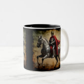 Mittelalterlicher Ritter auf dem Pferd Zweifarbige Tasse (VorderseiteRechts)