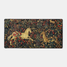 Mittelalterlicher Unicorn Mitternacht Blumengarten