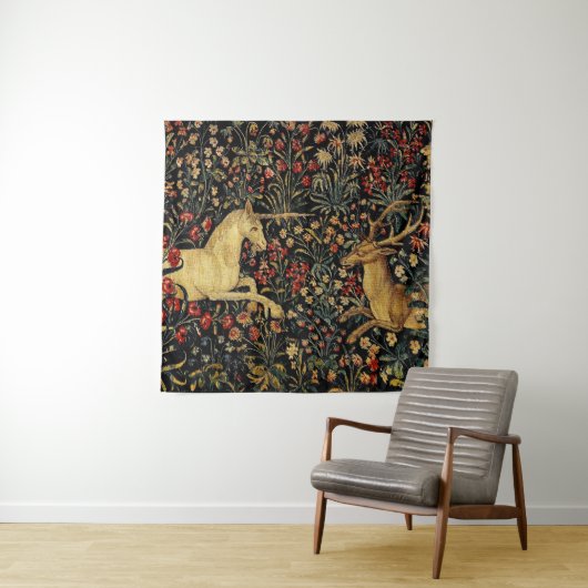 Mittelalterlicher Unicorn Mitternacht Blumengarten Wandteppich (Beispiel)