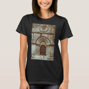 Mittelalterliches Gotisches Portal in Santiago de  T-Shirt