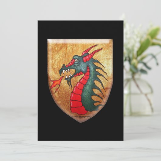 Mittelalterliches grüner Drache-Schild Einladung (Stehend Vorderseite)