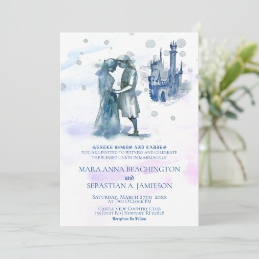 *~* Mittelalterliches Paar in Liebe Burg Hochzeit Einladung (Stehend Vorderseite)