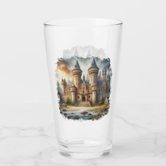 Mittelalterliches Schloss bei Sonnenuntergang mit Glas (Rückseite)