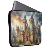 Mittelalterliches Schloss bei Sonnenuntergang mit  Laptopschutzhülle (Vorne Rechts)