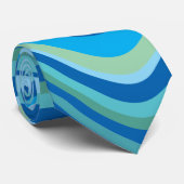 Mittelblauer klassischer, abgerundeter Streifen Krawatte (Gerollt)